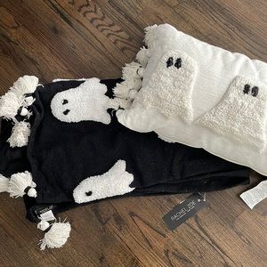 NWT rachel Zoe ghost blanket & sweet street ghost pillow 👻 🎃 🦇